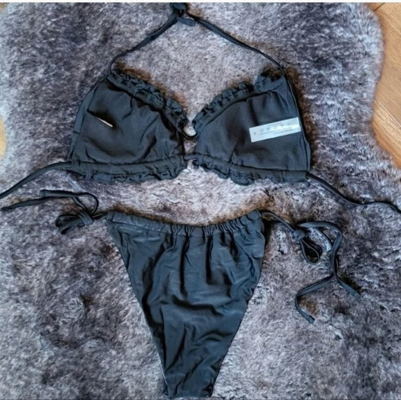 New Black Ruched Top and Brazilian Bottom Bikini Set Swimsuit Size S - Picture 5 of 5